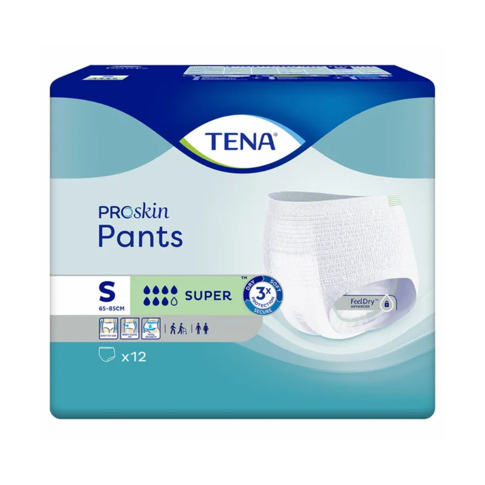 Pacáistiú do TENA - Essity Germany GmbH TENA ProSkin Pants Super Brístí Incontinence, Méid S, oiriúnach do choim 65-85 cm. Forbraíodh an pacáistiú chun déileáil le laige lamhnán agus taispeánann sé íomhá de na brístí incontinence atá marcáilte le neart ionsú 'Super' agus tá 'x12' píosaí ann. Taispeánann an cúlra grádán dathanna de gorm agus bán.