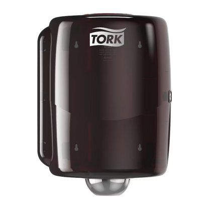 The Tork 653008 Maxi Centerfeed Dispenser Performance W2 from Essity Professional Hygiene Germany GmbH impresses with a sleek, rounded design featuring a splash-proof cover. The prominent Tork logo on the top emphasizes its performance design.