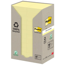 Ein Kartonspender hält einen hohen Stapel gelber Post-it® Recycling Notes (38 mm x 51 mm, 100 Blatt, 100 % PEFC). Auf der Schachtel sind Recycling-Symbole und "100 % Recyclingpapier" abgebildet, das 3M-Logo befindet sich unten rechts.