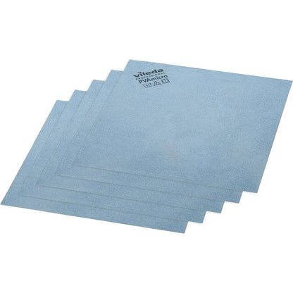 Five blue Vileda Professional PVAmicro microfiber cloths from Vileda GmbH made of high-quality microfibers are stacked slightly offset. On the top cloth, the brand logo and icons are prominently placed, emphasizing the premium quality.